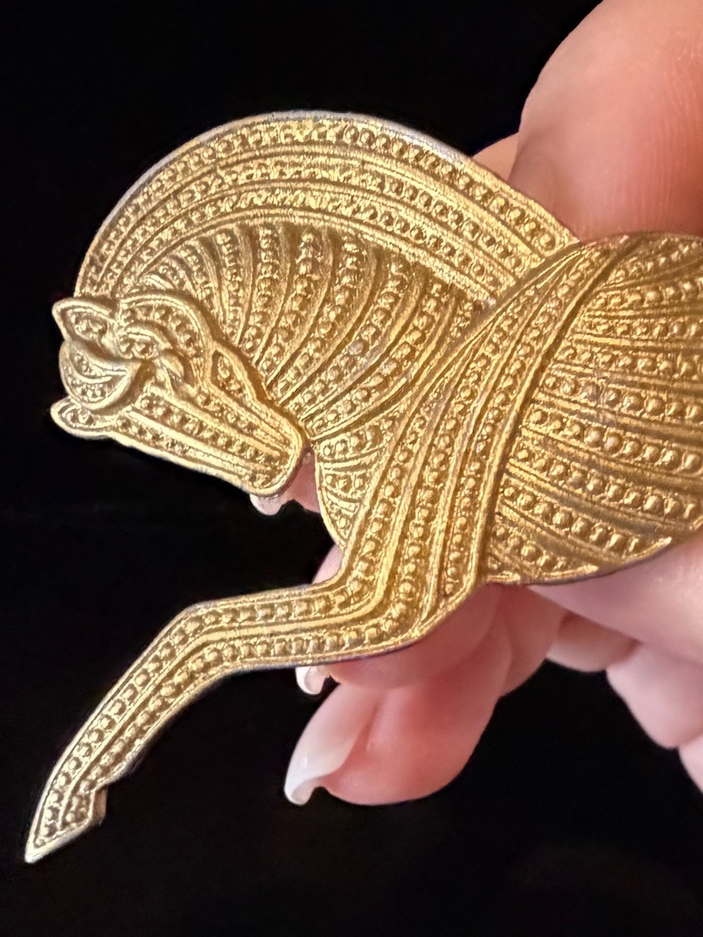 Unsigned 1988 Jonette Goldtone Egyptian Revival Large Horse Brooch Pin.